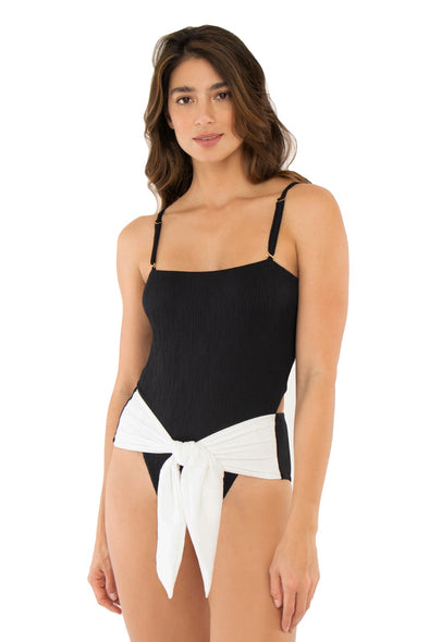 One-piece Tie at the waist Two-tone With removable cup 